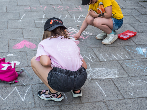 Programm mädchen malen kreidebilder